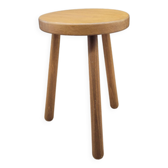 Light round tripod stool