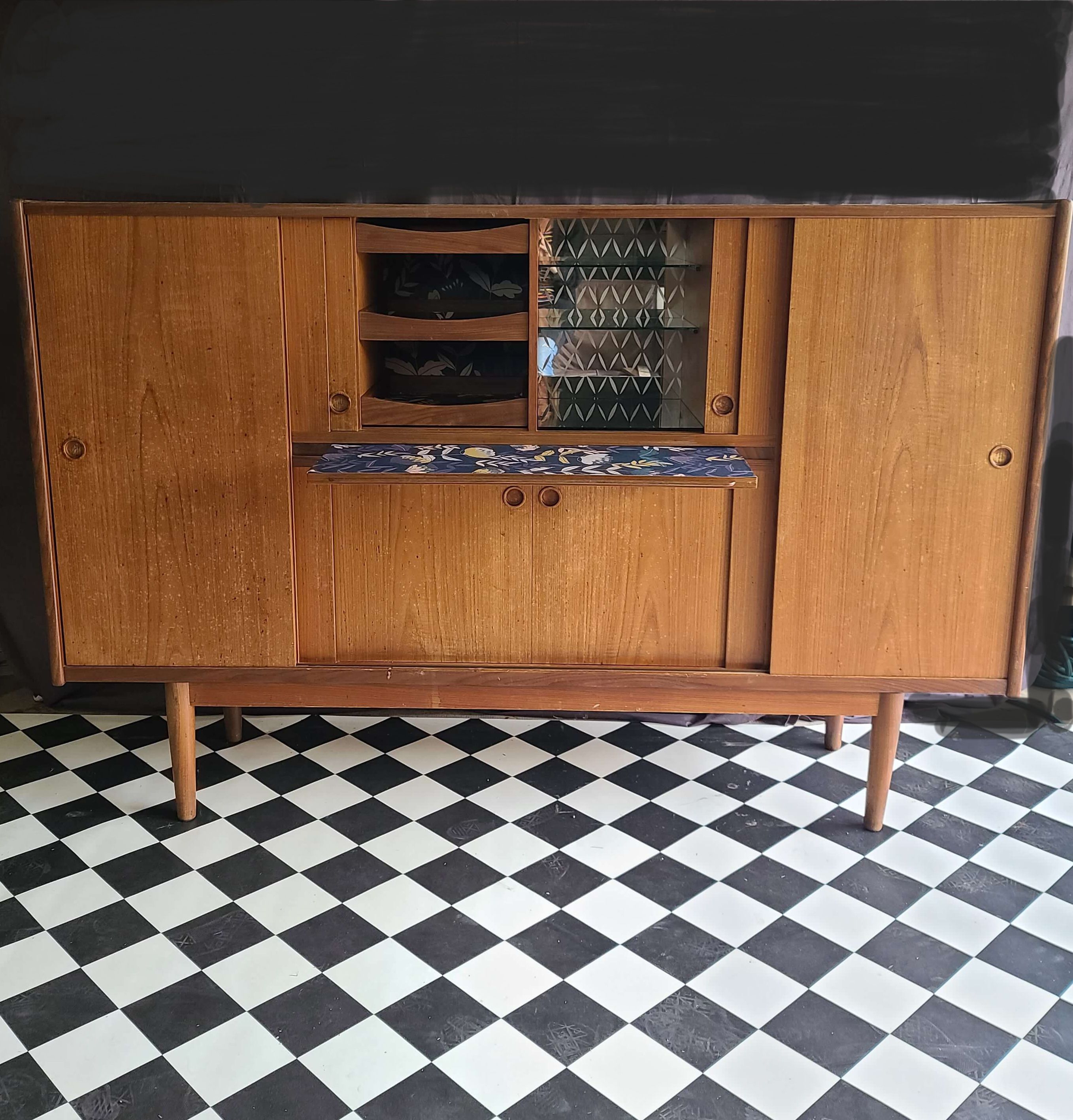 Scandinavian enfilade
