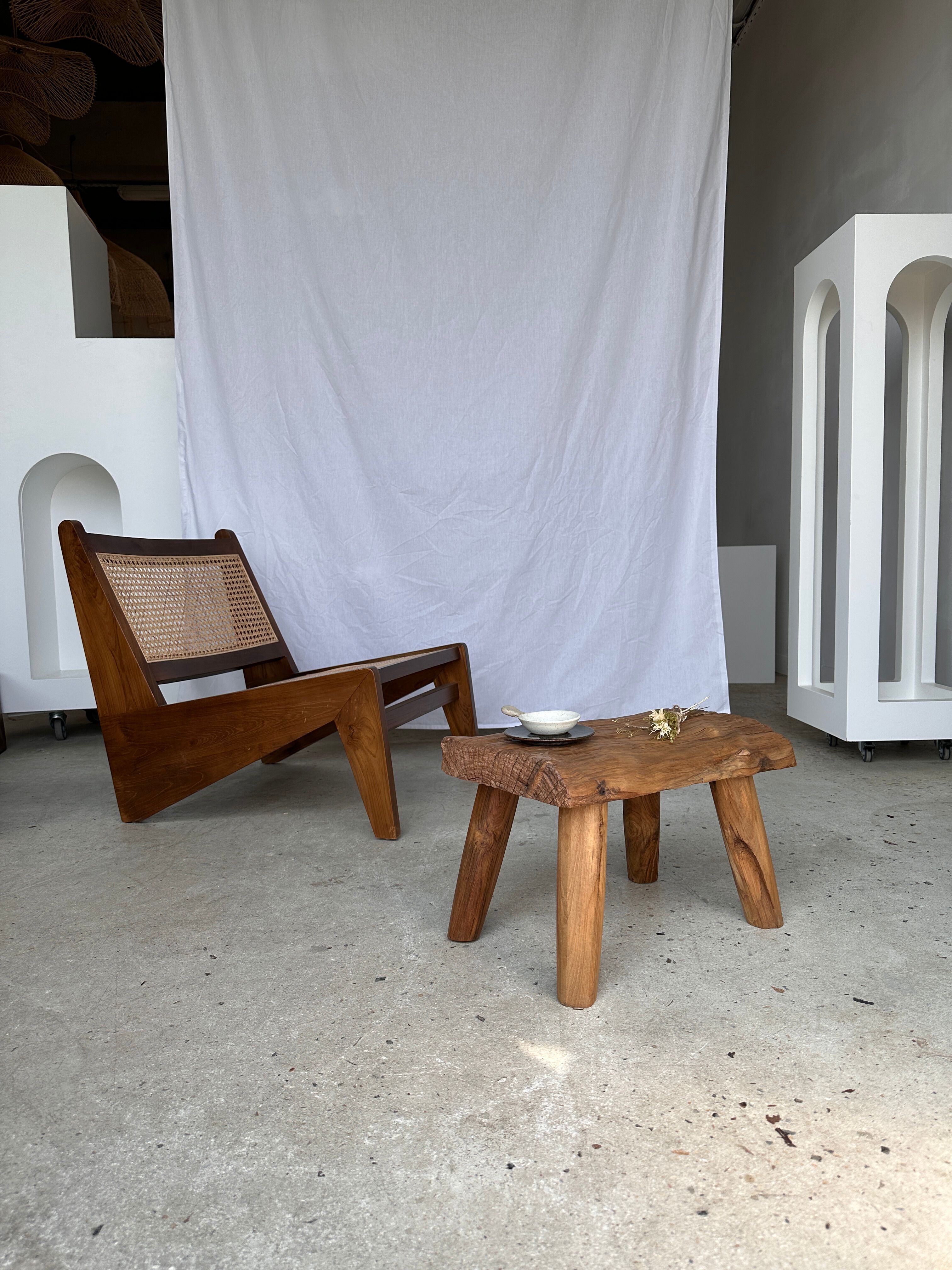 Small side table or stool in blond teak H:30 L43 l27