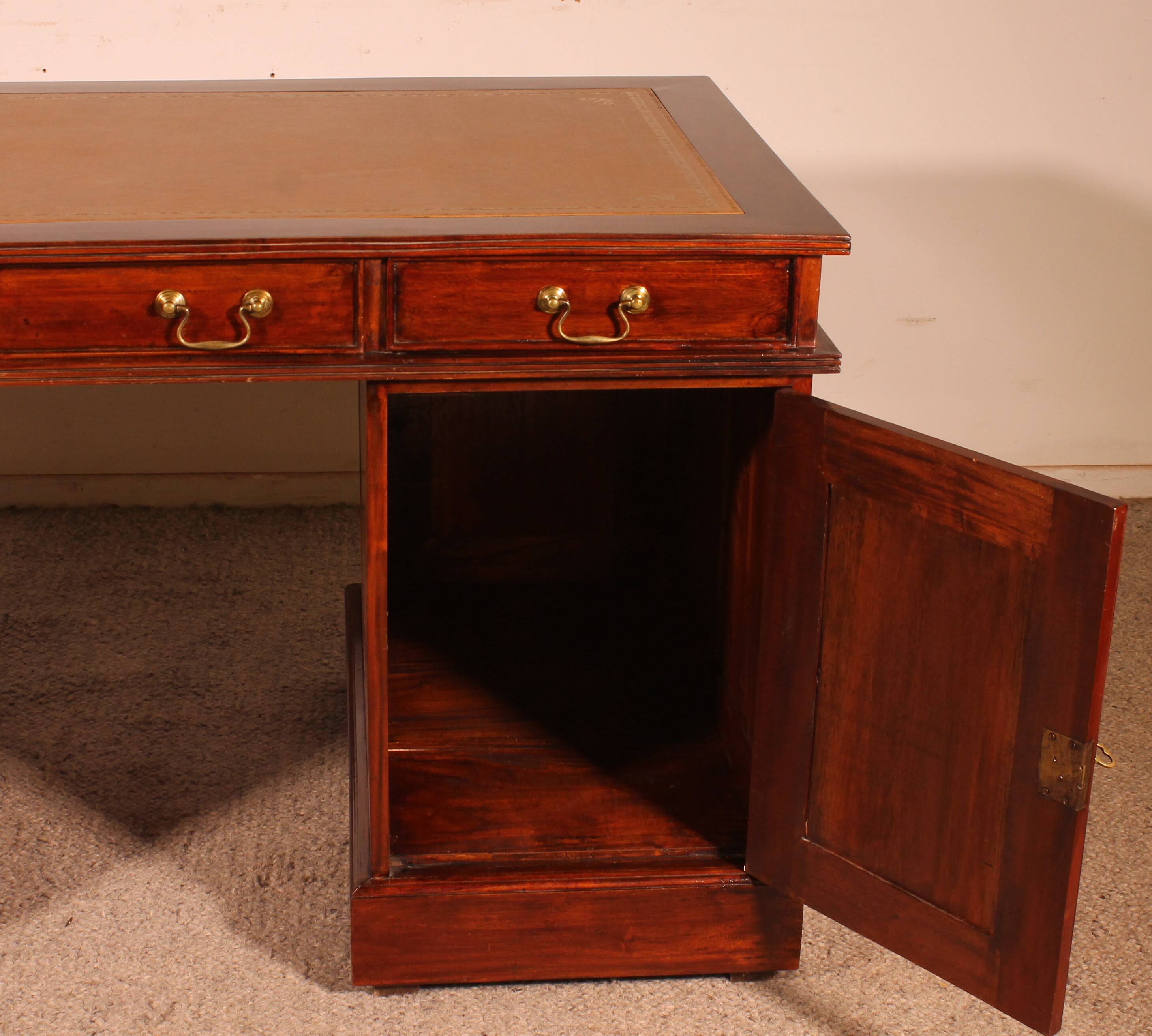 English mahogany pedestal desk