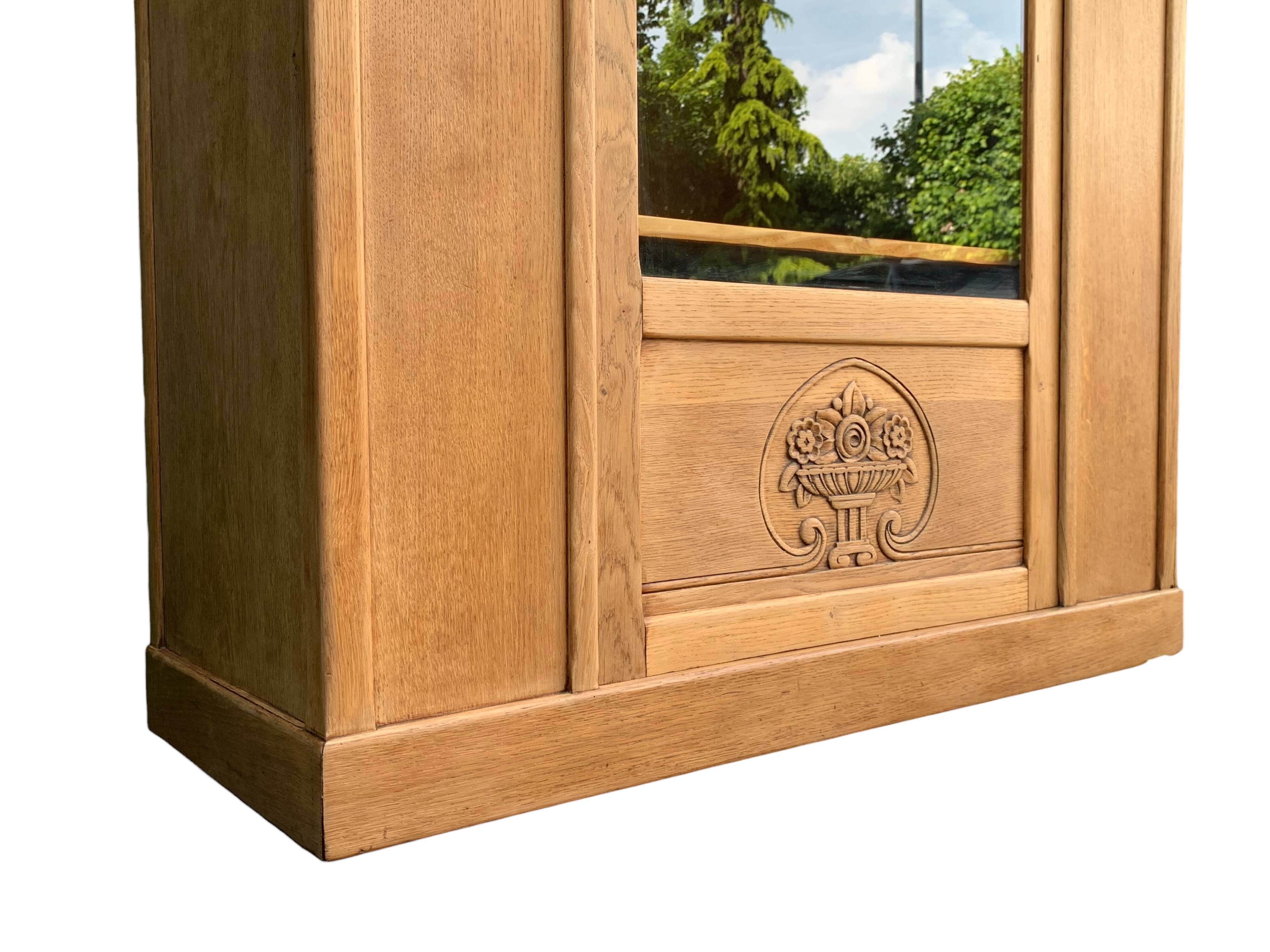 Armoire parisienne vitrée art déco bois brut 1930