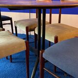 Italian oval dining table from the 60s