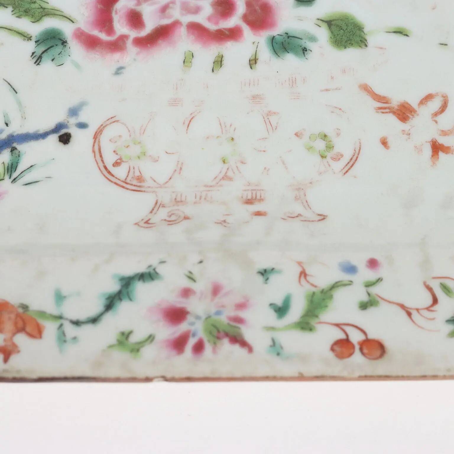 Ancient polylobed porcelain plateau from the Yongzheng period '700