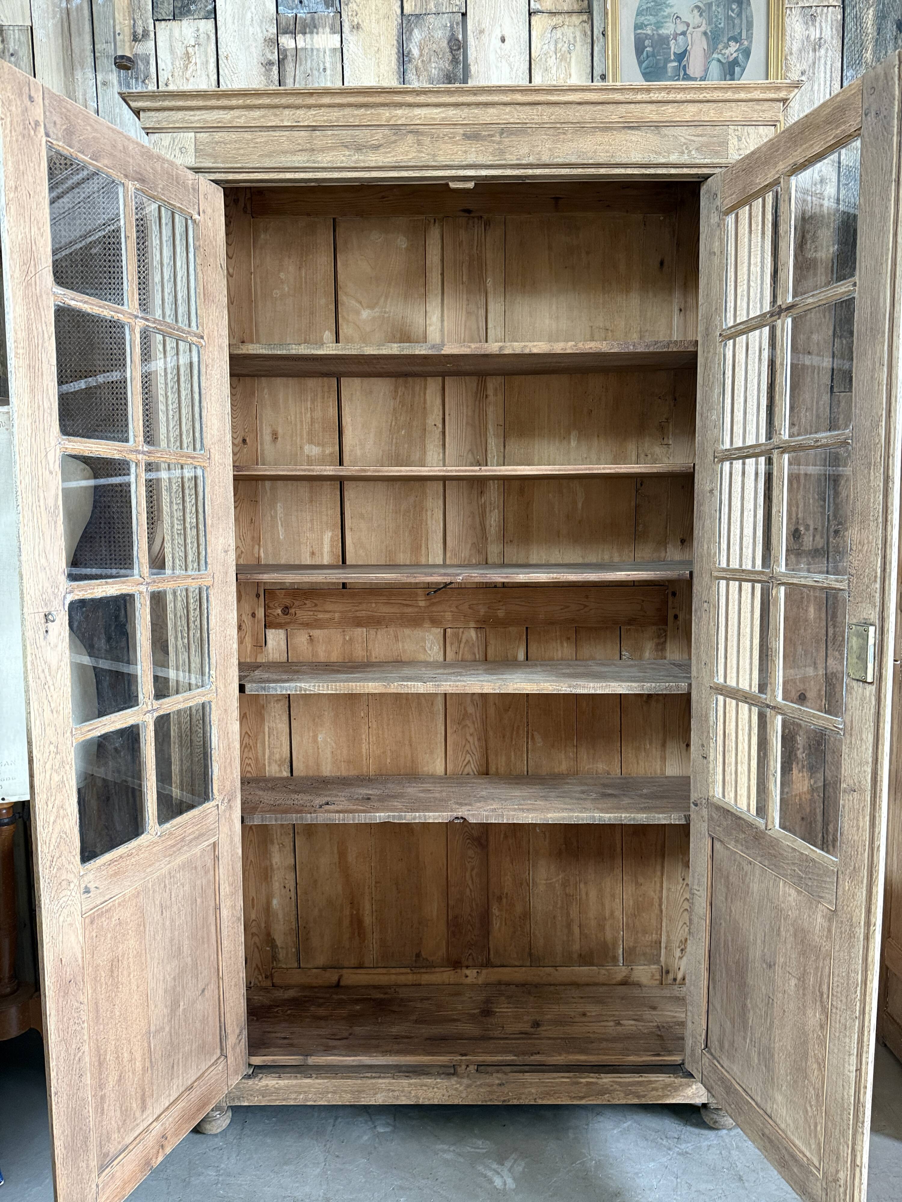 Antique oak display cabinet (renovated)