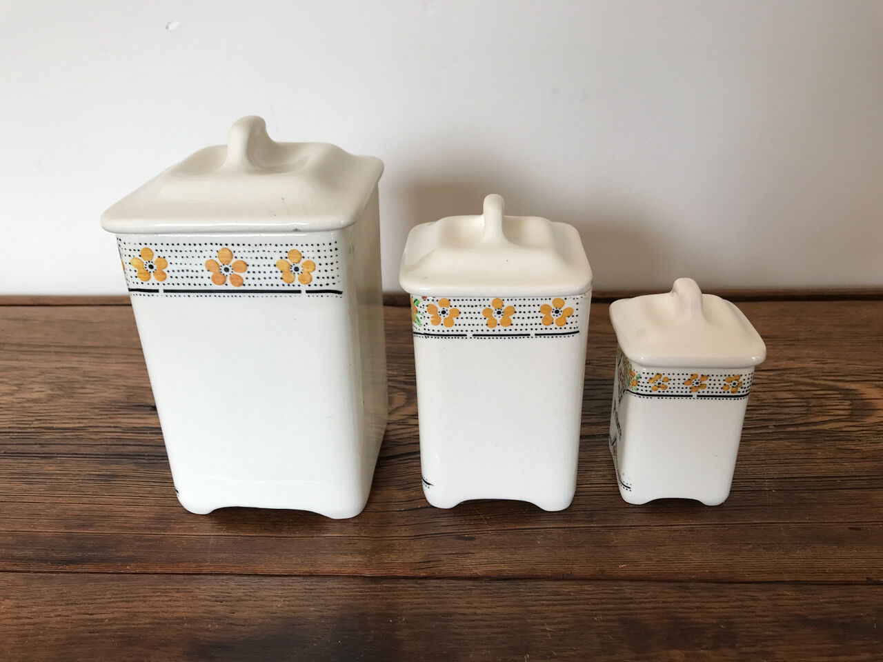 Set of 3 vintage Ditmar pots