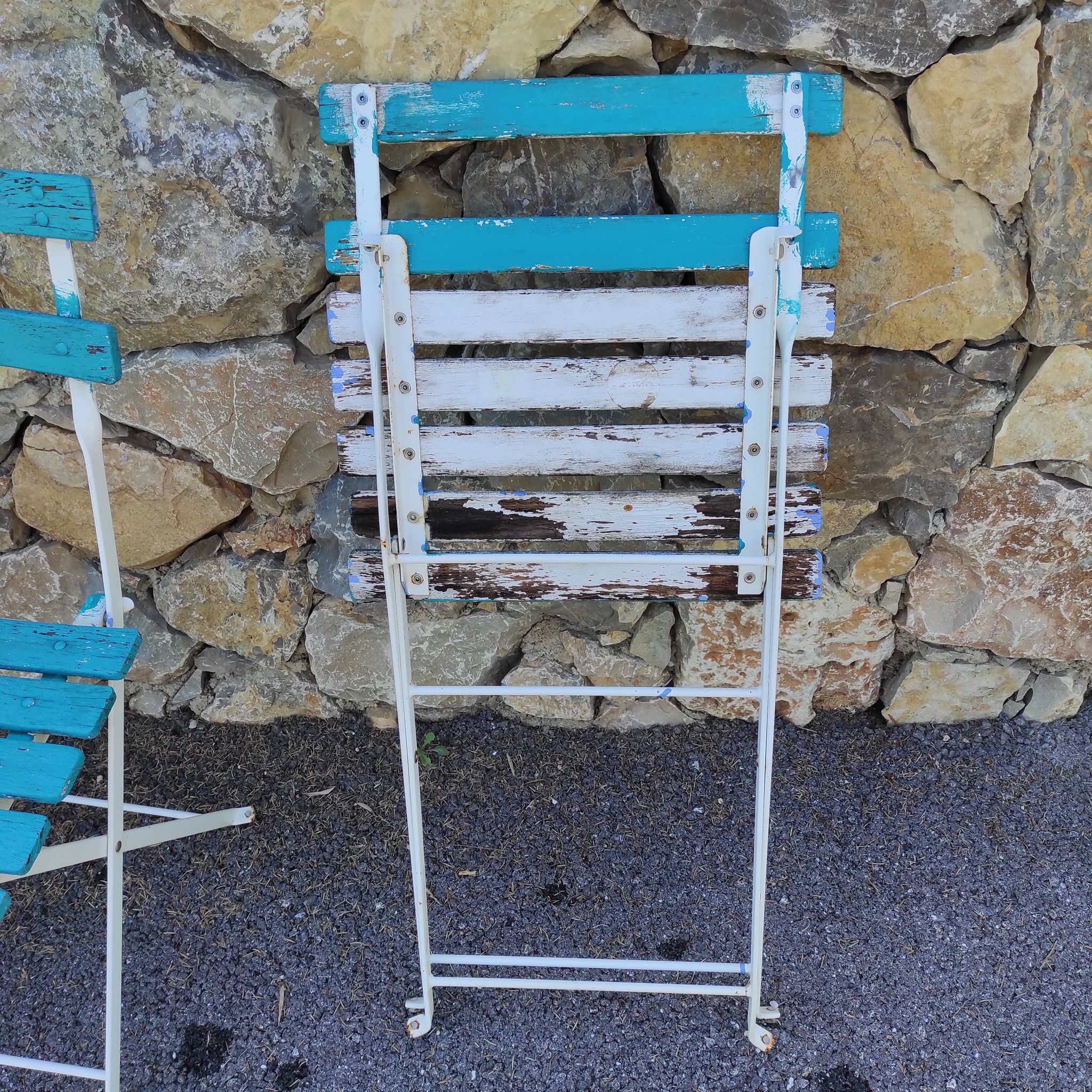 Garden chairs in wood and wrought iron