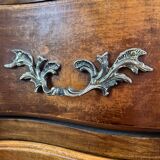 Classic chest of drawers