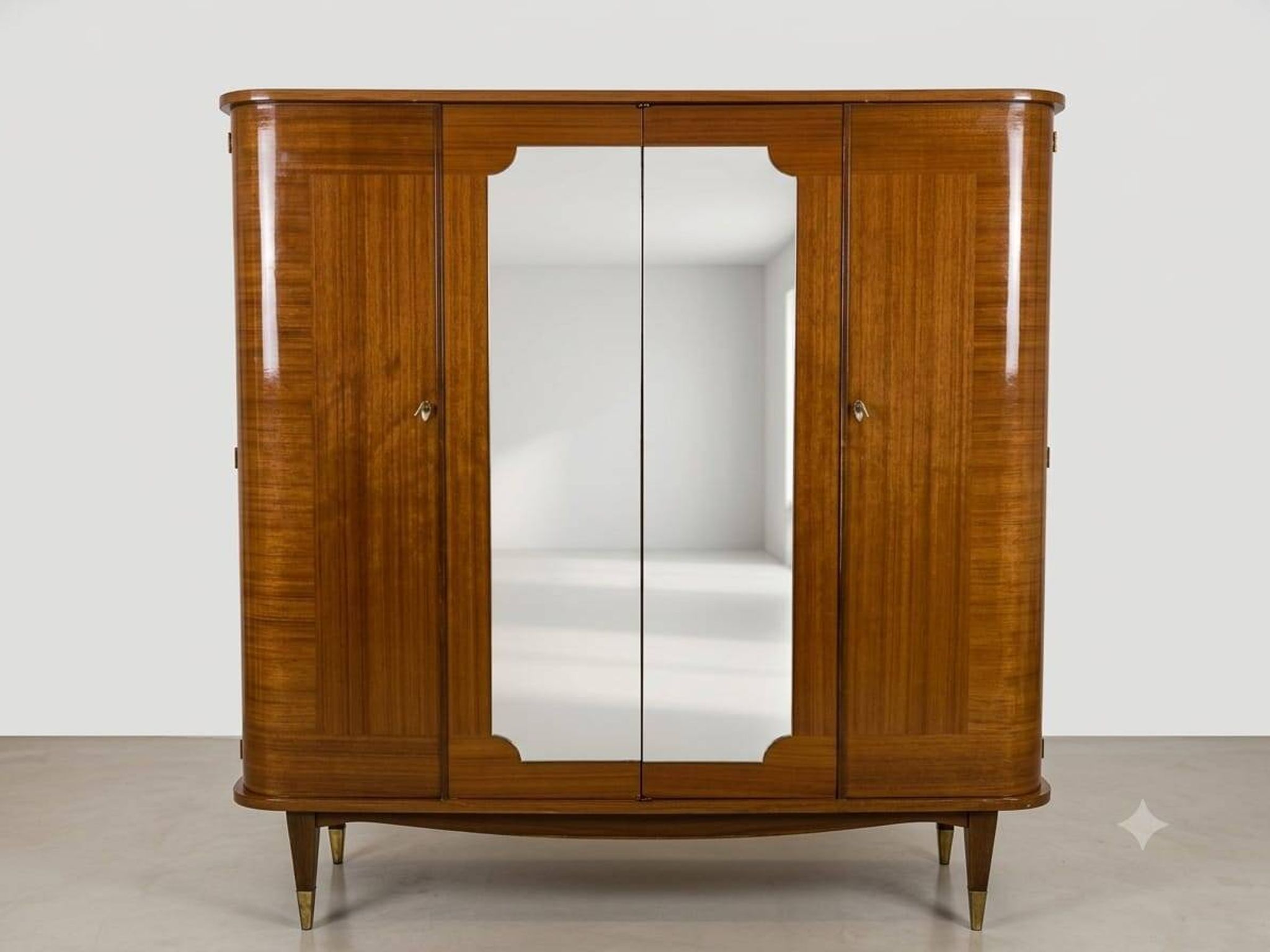 Late Art Deco wardrobe in very good condition.