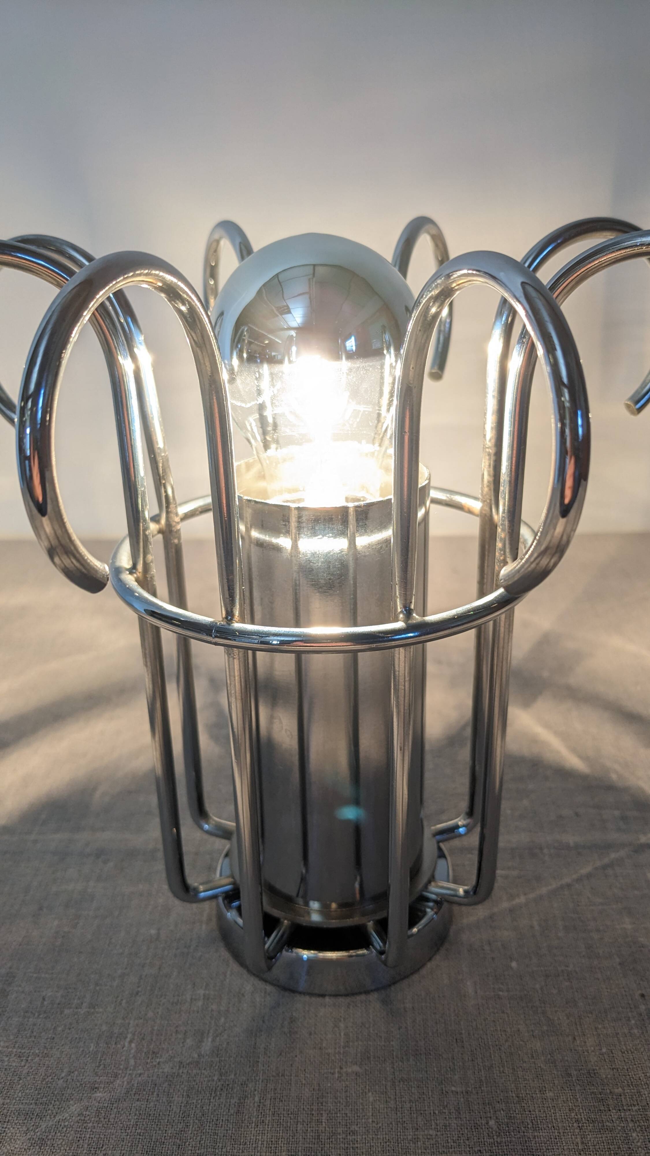 Modernist Space Age lamp in chrome metal from the 60s/70s