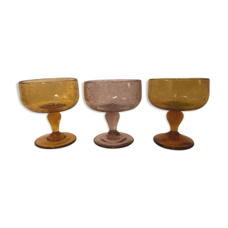 3 coupes à glace en verre bullé