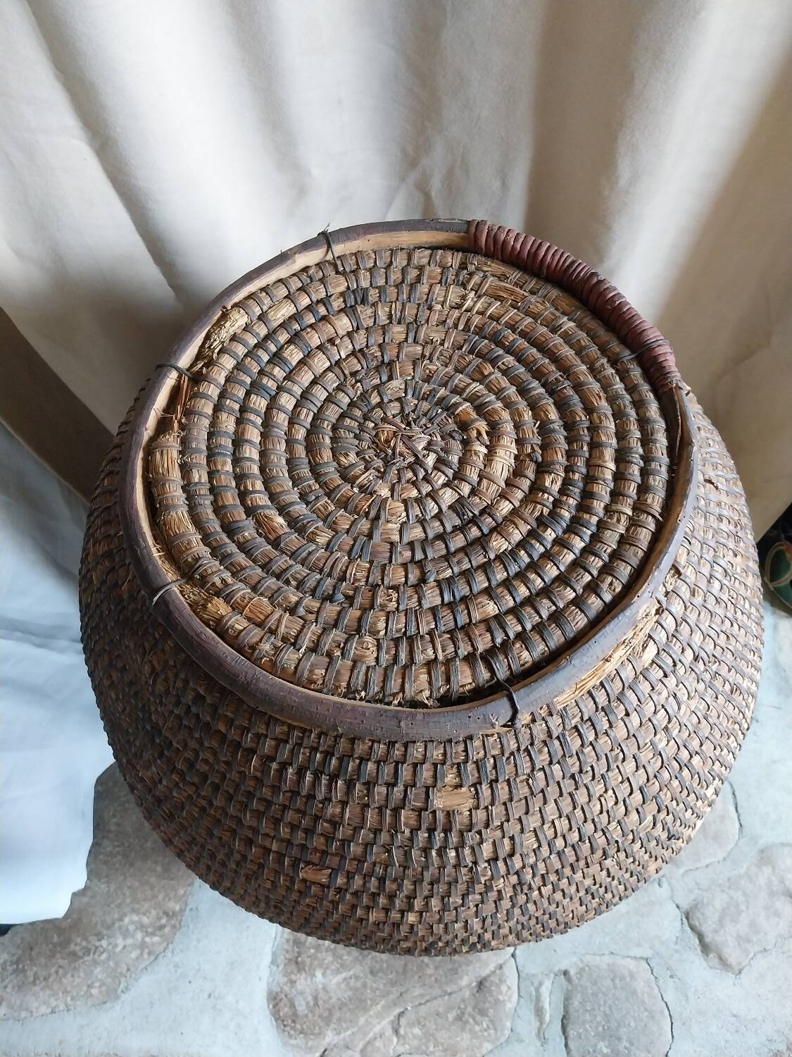 Woven straw basket