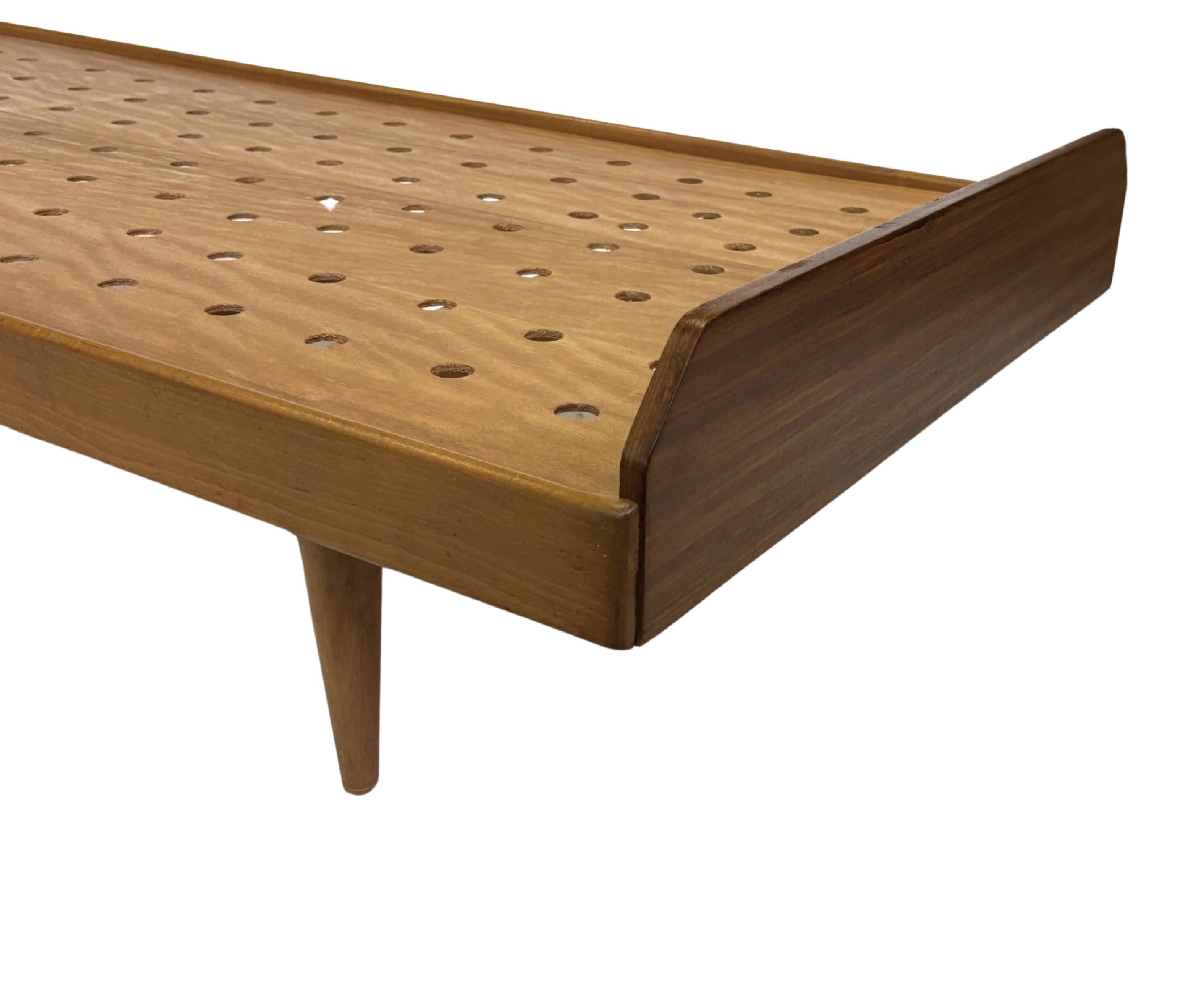 Vintage daybed 1960s minimalist design in Teak wood