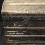 Old trunk E.Semette