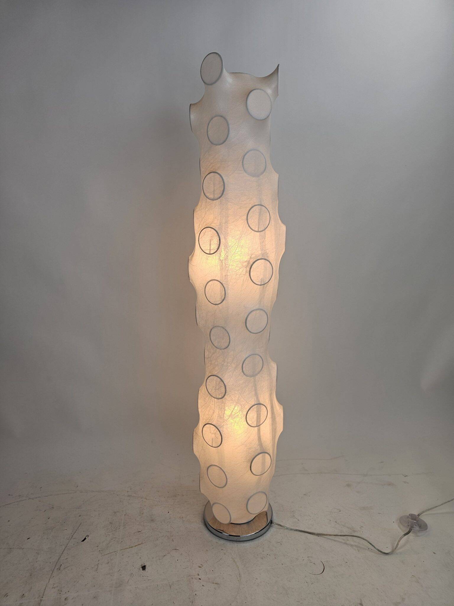 Cocoon floor lamp