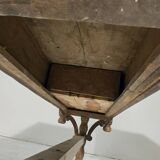Tripod farmhouse table, 18th century.