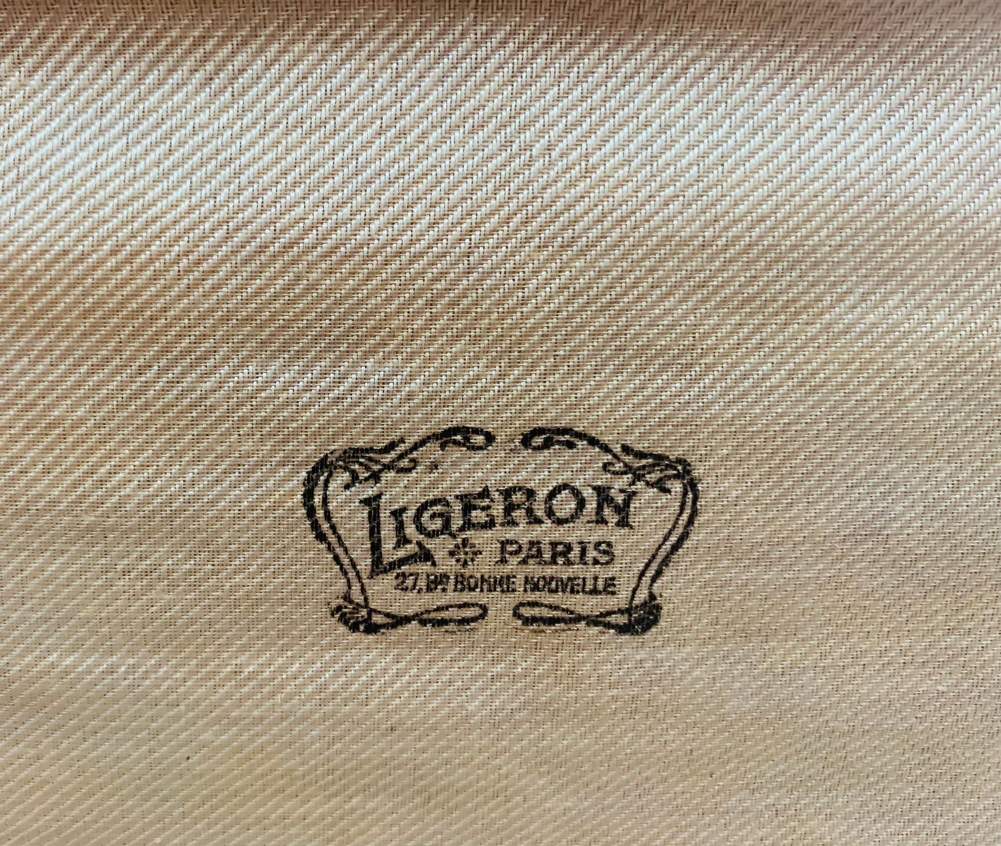 10  Ligeron Paris stainless steel knives with beige horn handle from the 1960s