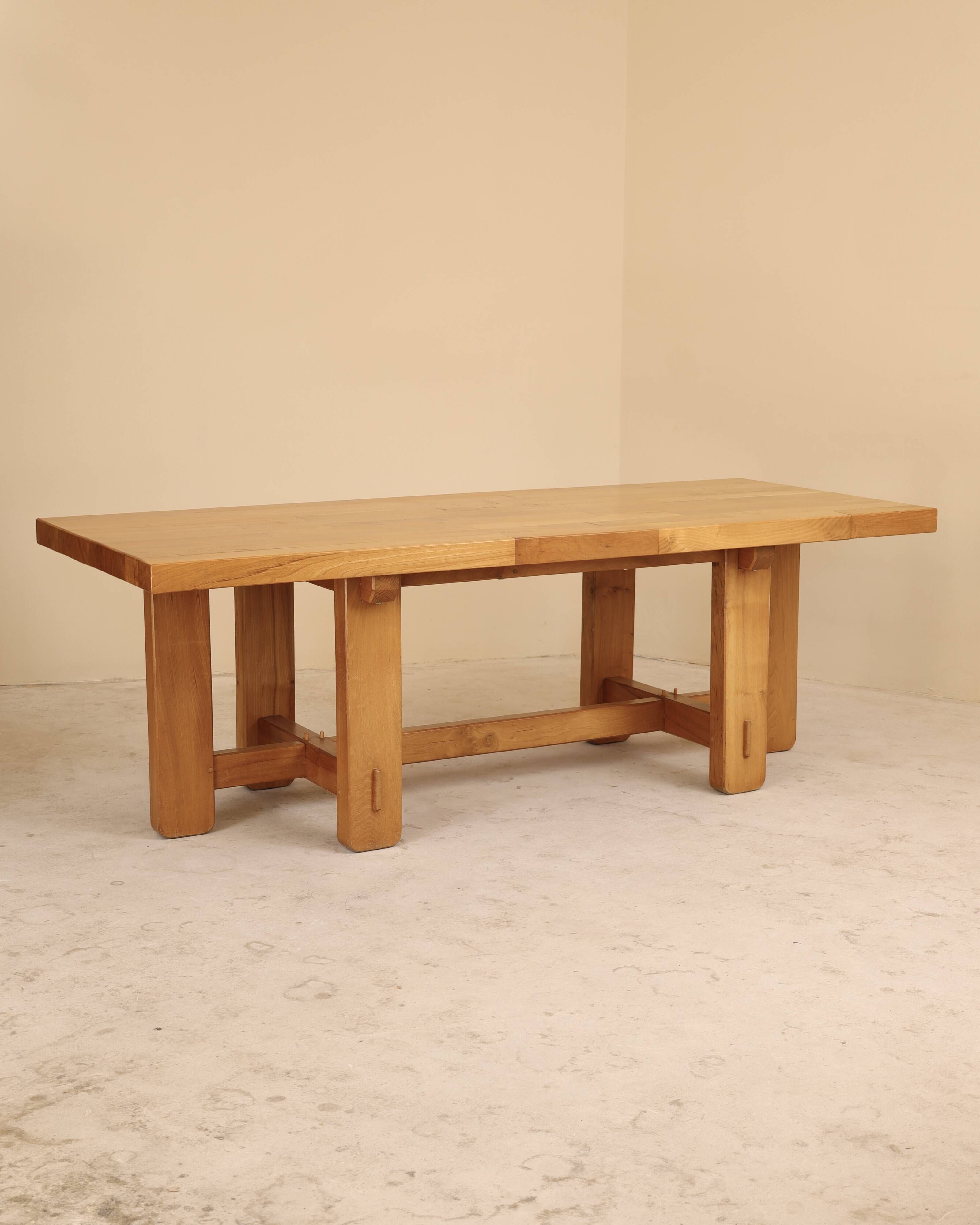 Table en orme massif, Maison Regain, France, 1980