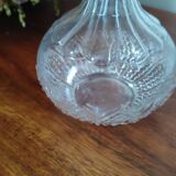Glass carafe or vial with wave cap