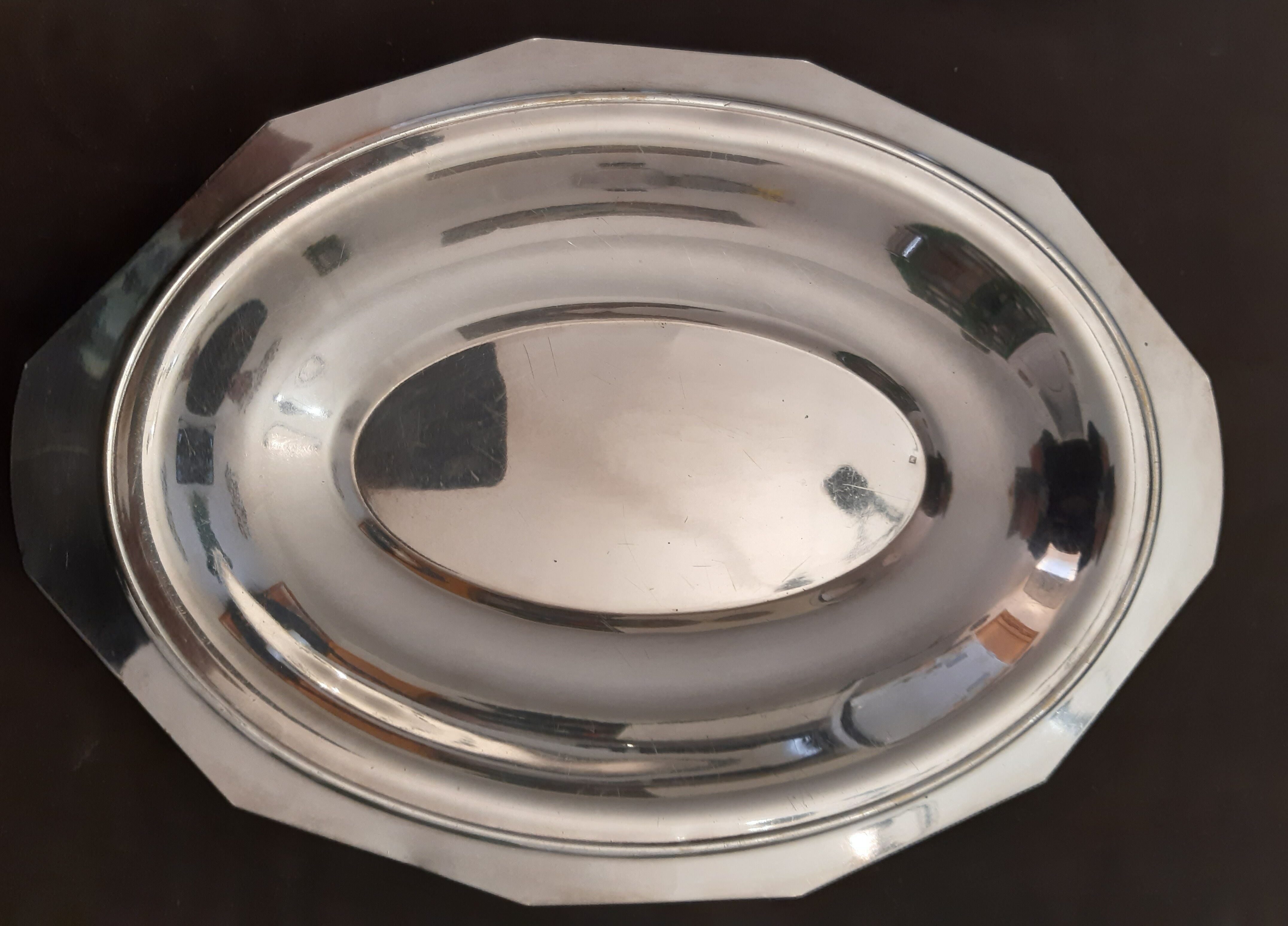 Silver metal bread basket