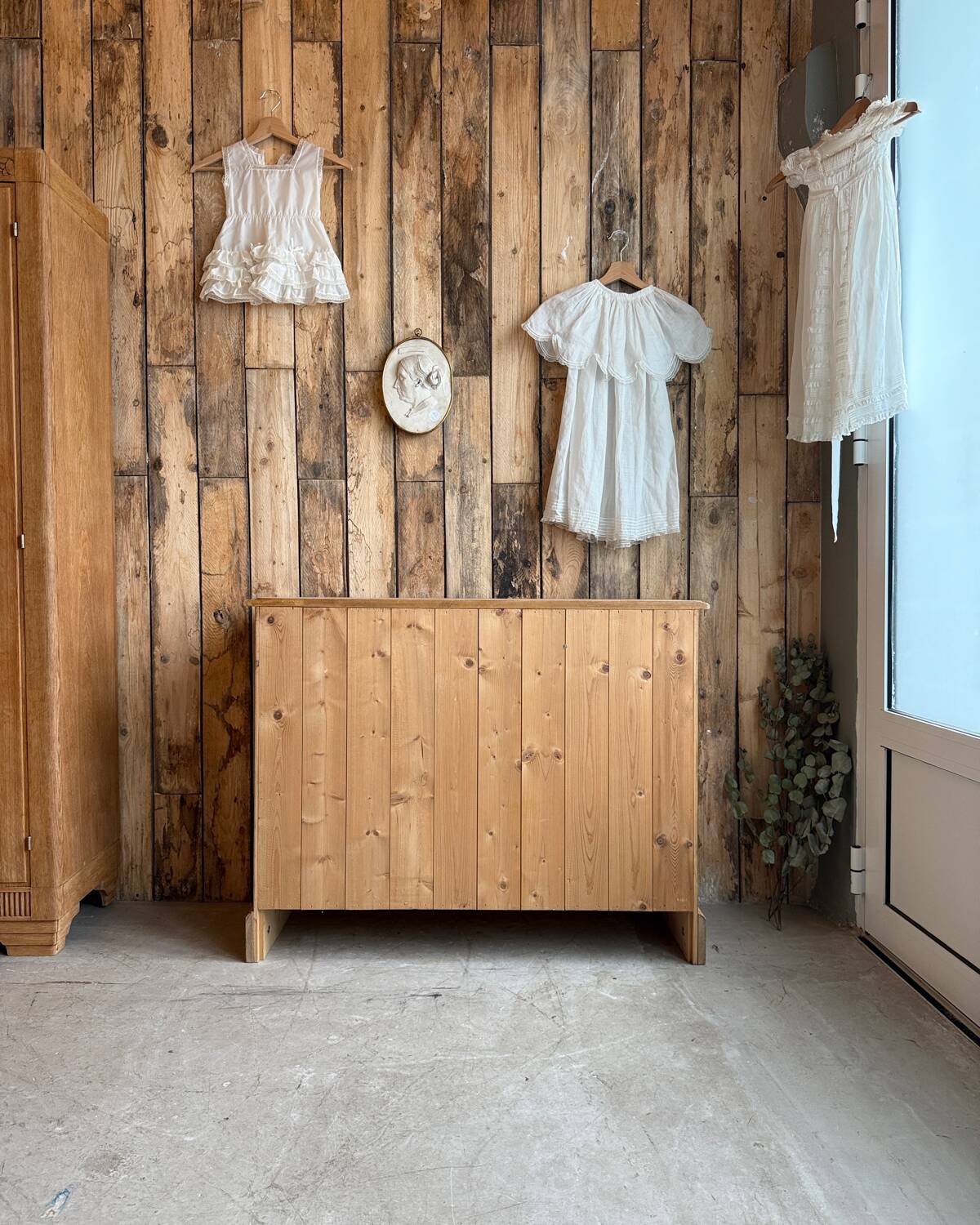 Parisian pine sideboard (renovated)