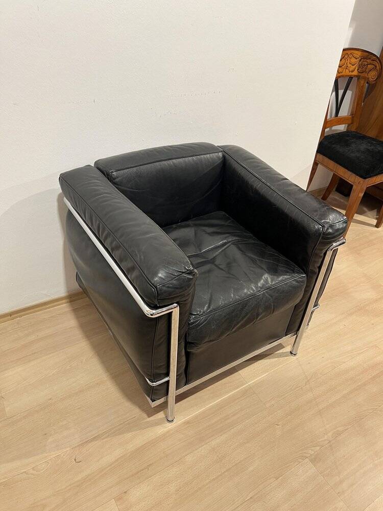 Black Leather LC2 Club Chair with Chromed Frame by Le Corbusier for Cassina, 1965
