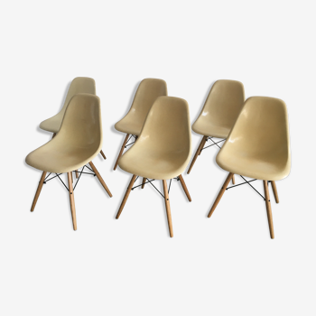 Set of 6 dining cream chair DSW  by Charles & Ray Eames