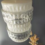 White and transparent glass suspension