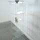 Armoire de rangement en plexiglas sur roulettes