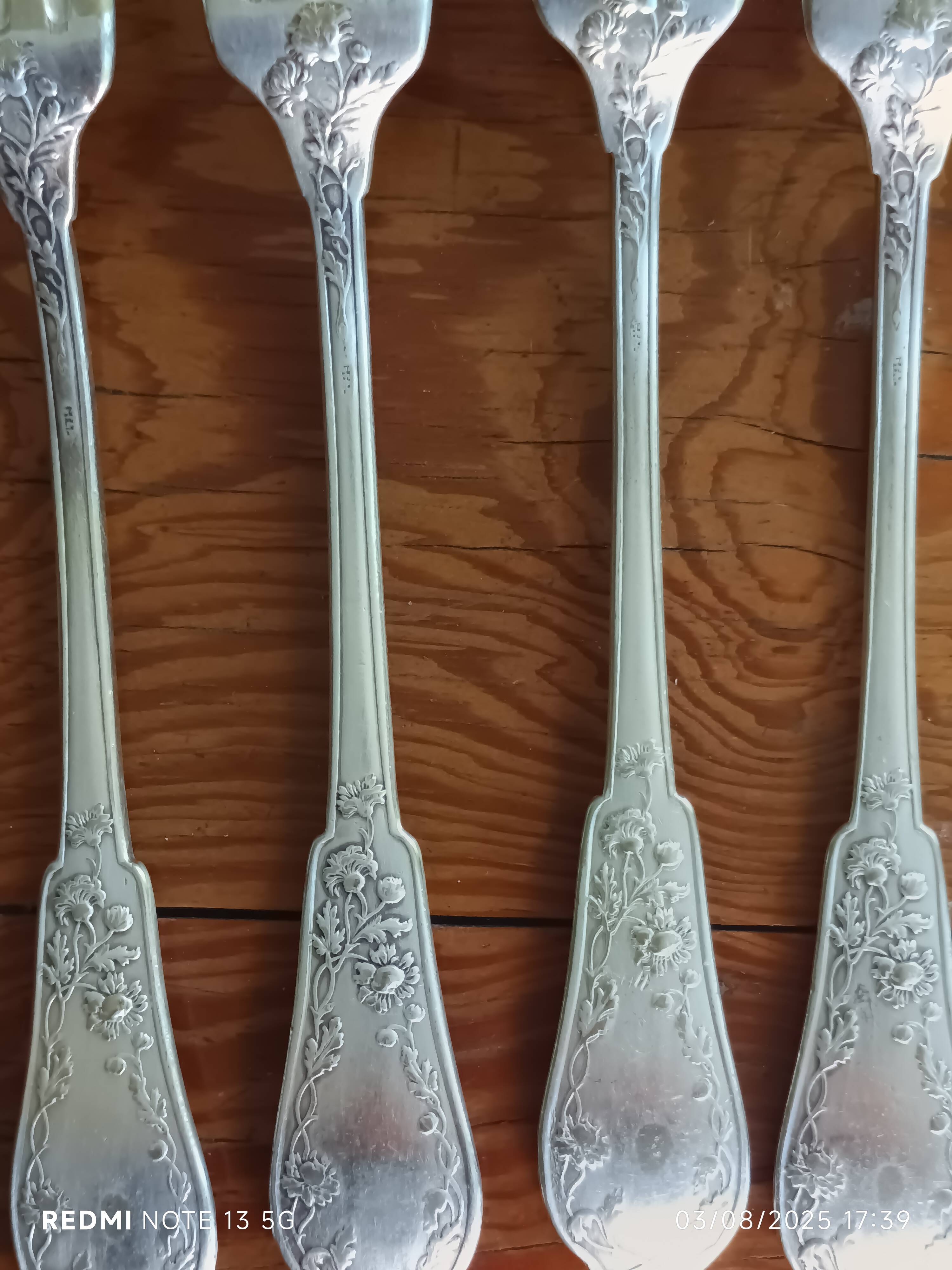 9 silver-plated Art Nouveau forks 1900-1920 with daisy decoration