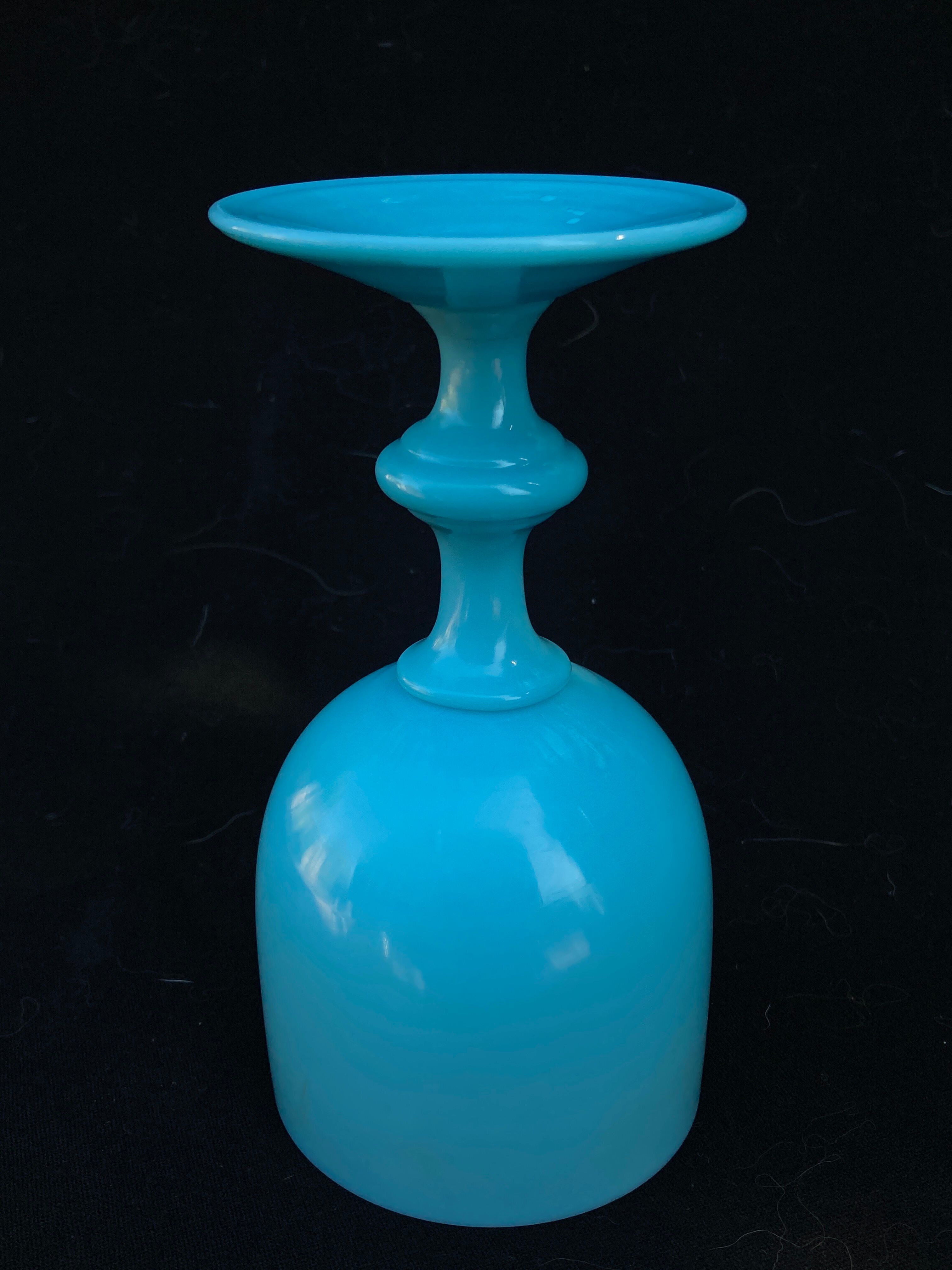 Calyx cut in blue opaline glass Portieux