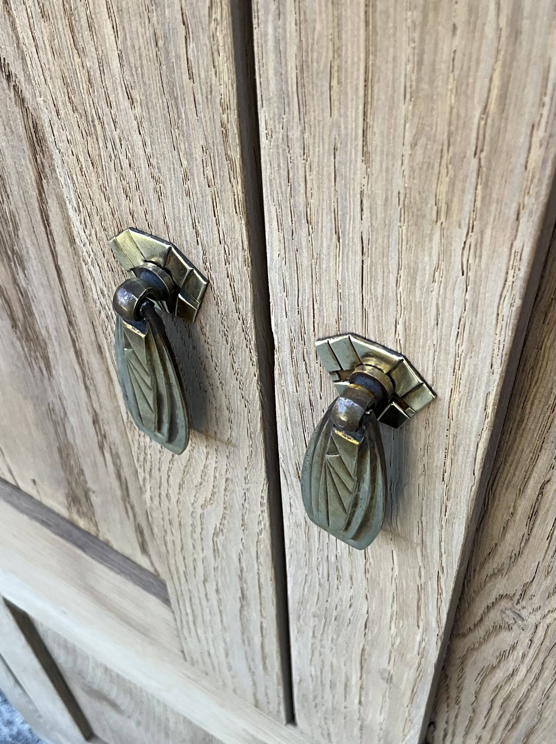 Solid oak storage unit – Contemporary country style