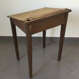 Small children's desk