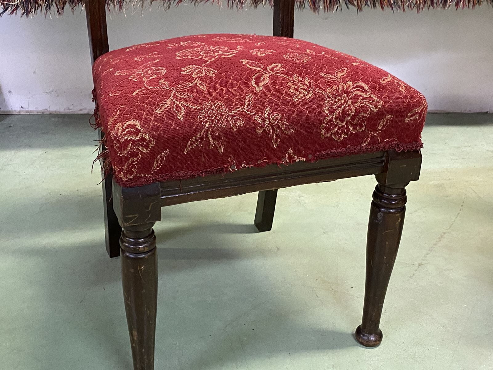 Pair of English Art Nouveau chairs in oak