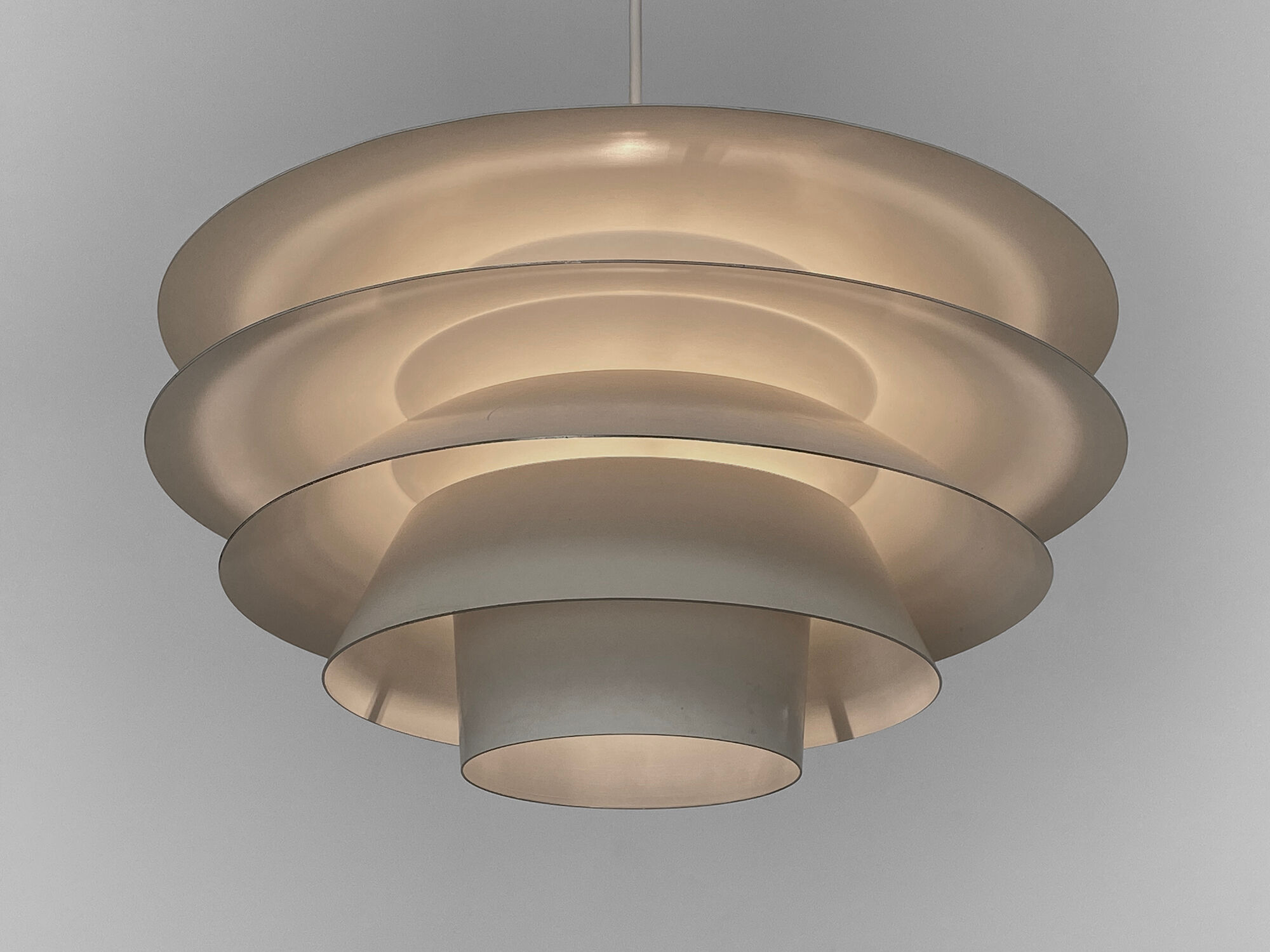 Pendant light "Verona" by Sven Middelboe for Nordisk Solar Compagni. Denmark 1970s.