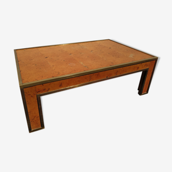 Table basse en loupe d'orme et laiton année 1970