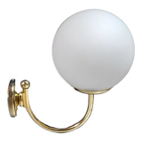 White opaline wall lamp, gilded metal - Italy (80s)