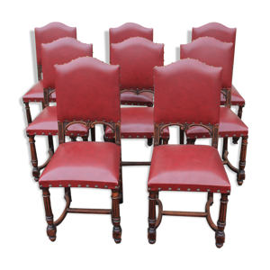 Huit chaises en skaï