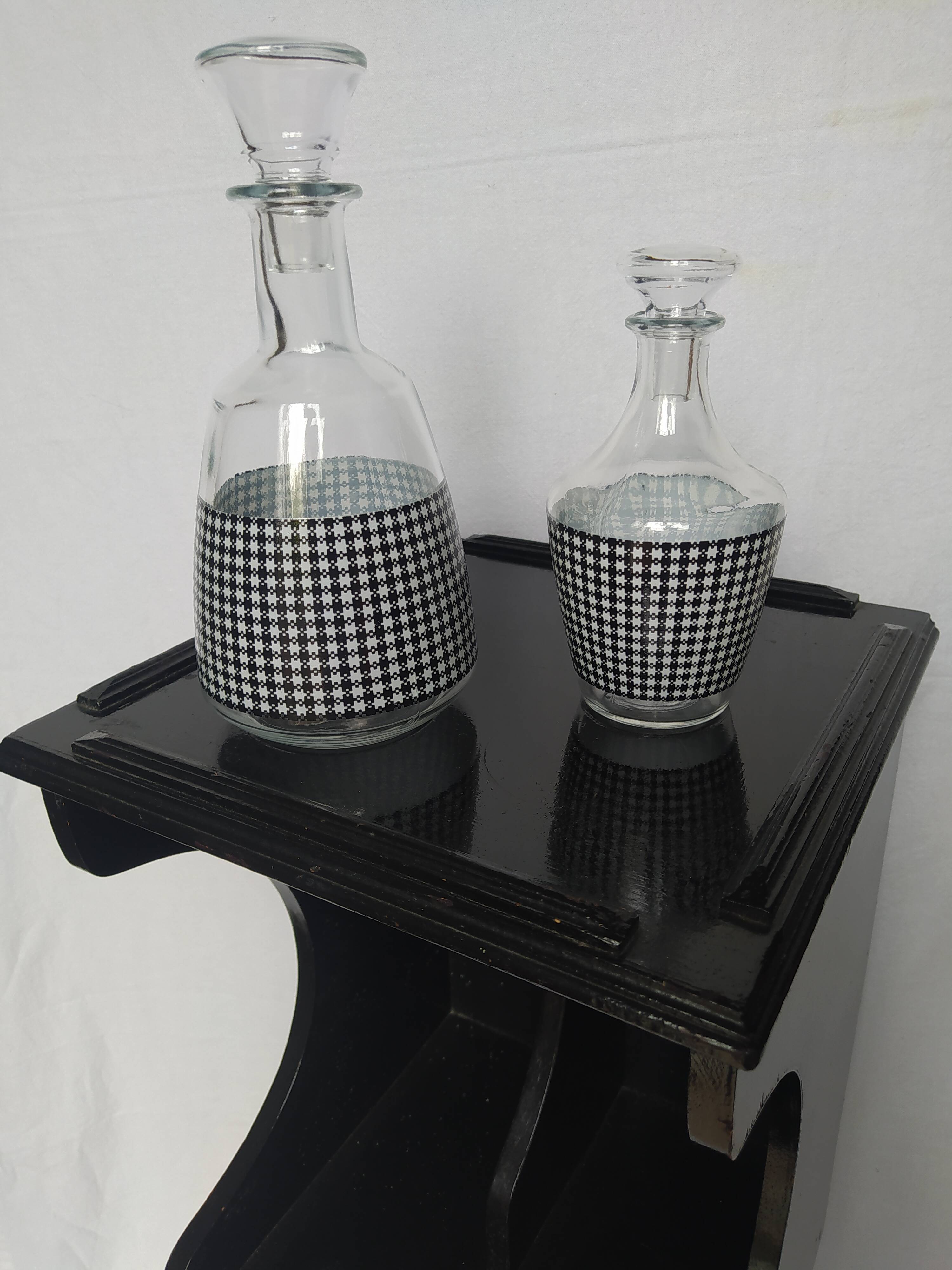 Wooden side or bedside table/vinyl storage console. Vintage.