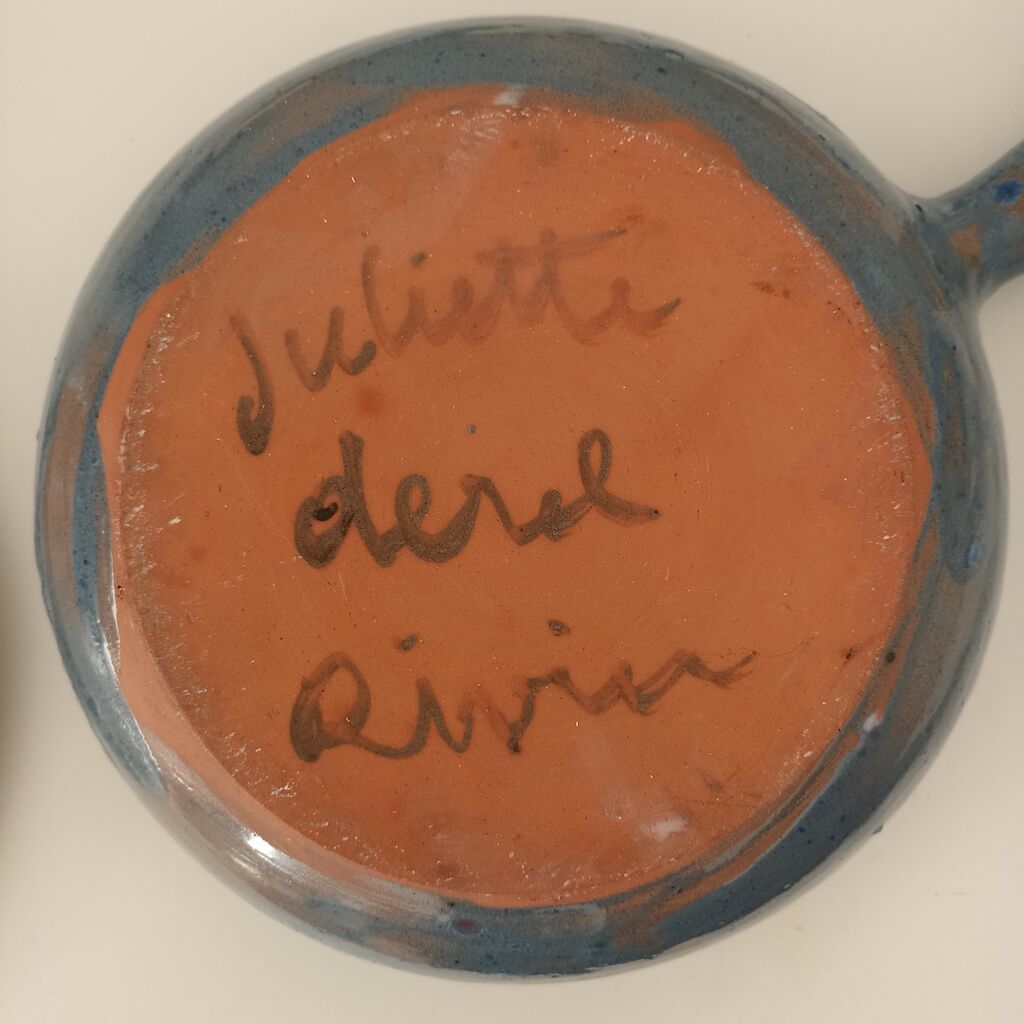 Ceramic dish by Juliette Derel