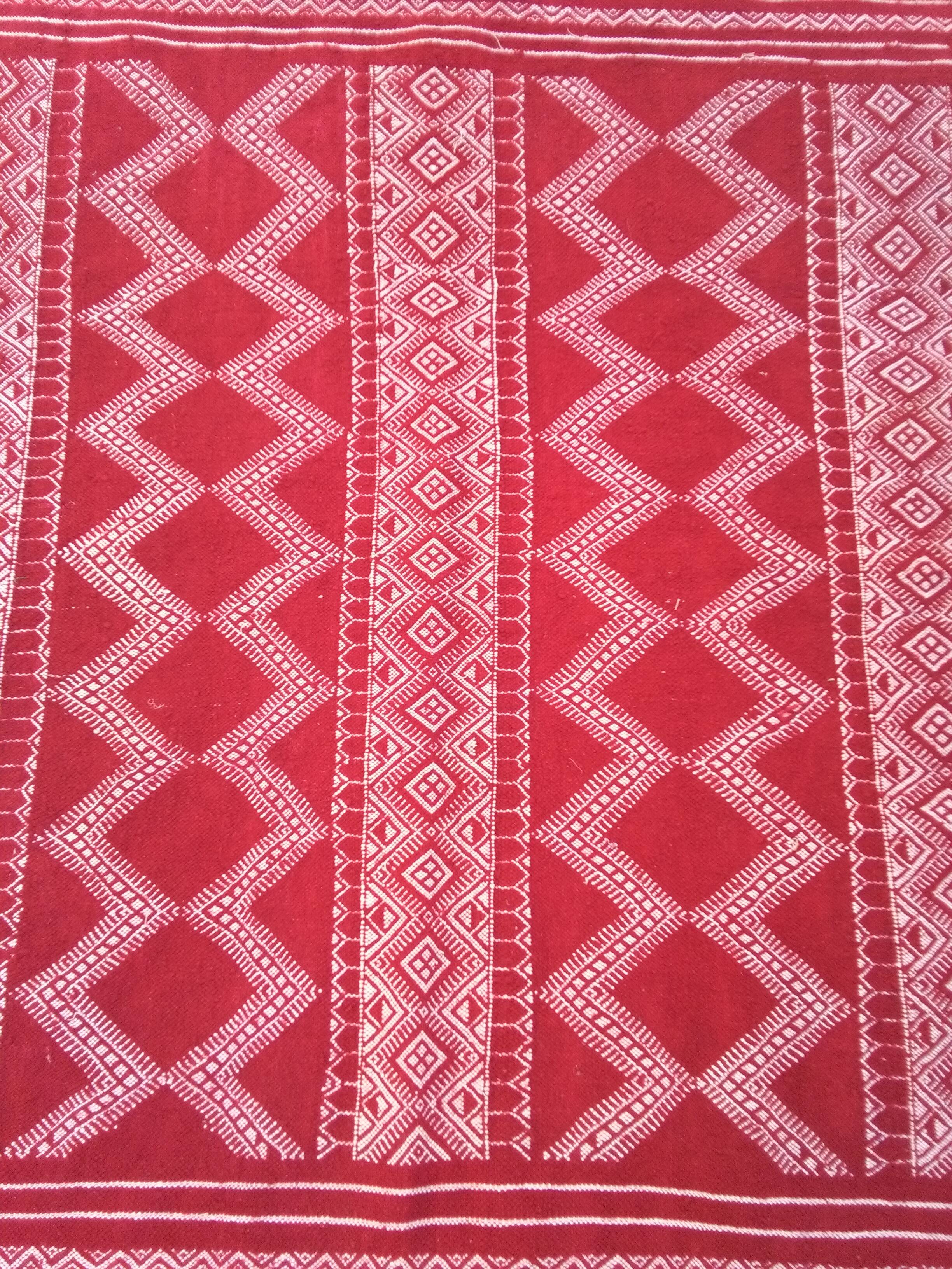 Kilim rouge et blanc en pure laine fait à la main 100x 200cm
