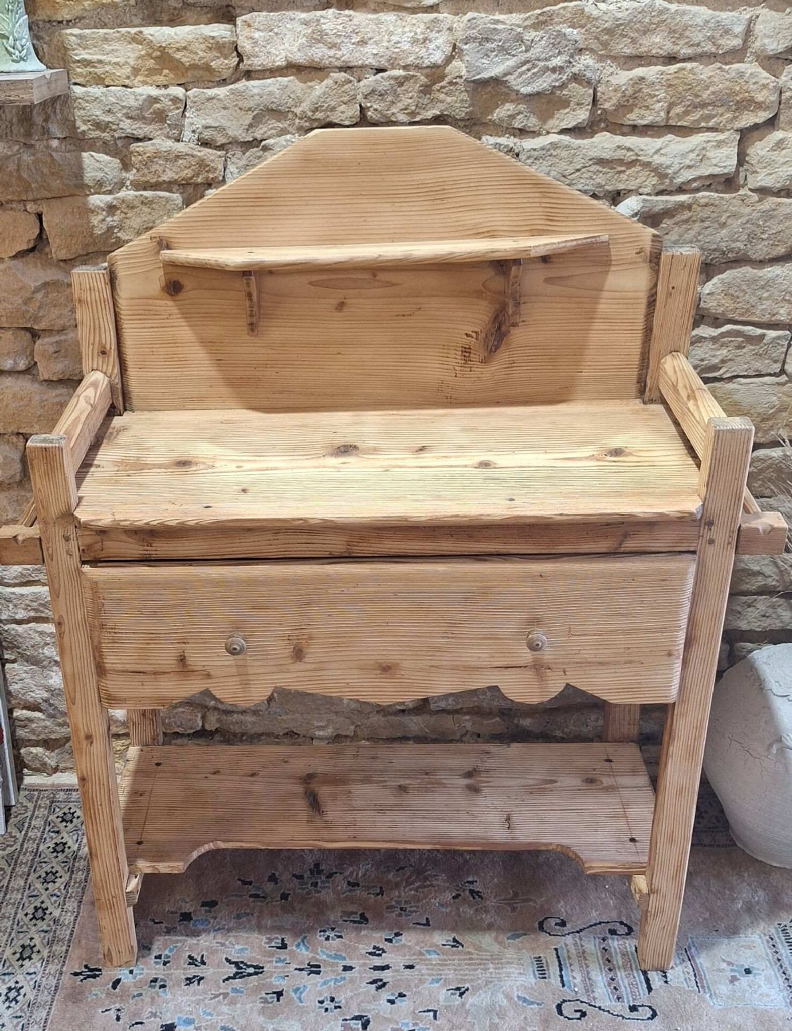 Table de toilette