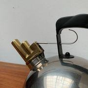 Postmodern Italian kettle by Richard Sapper for Alessi