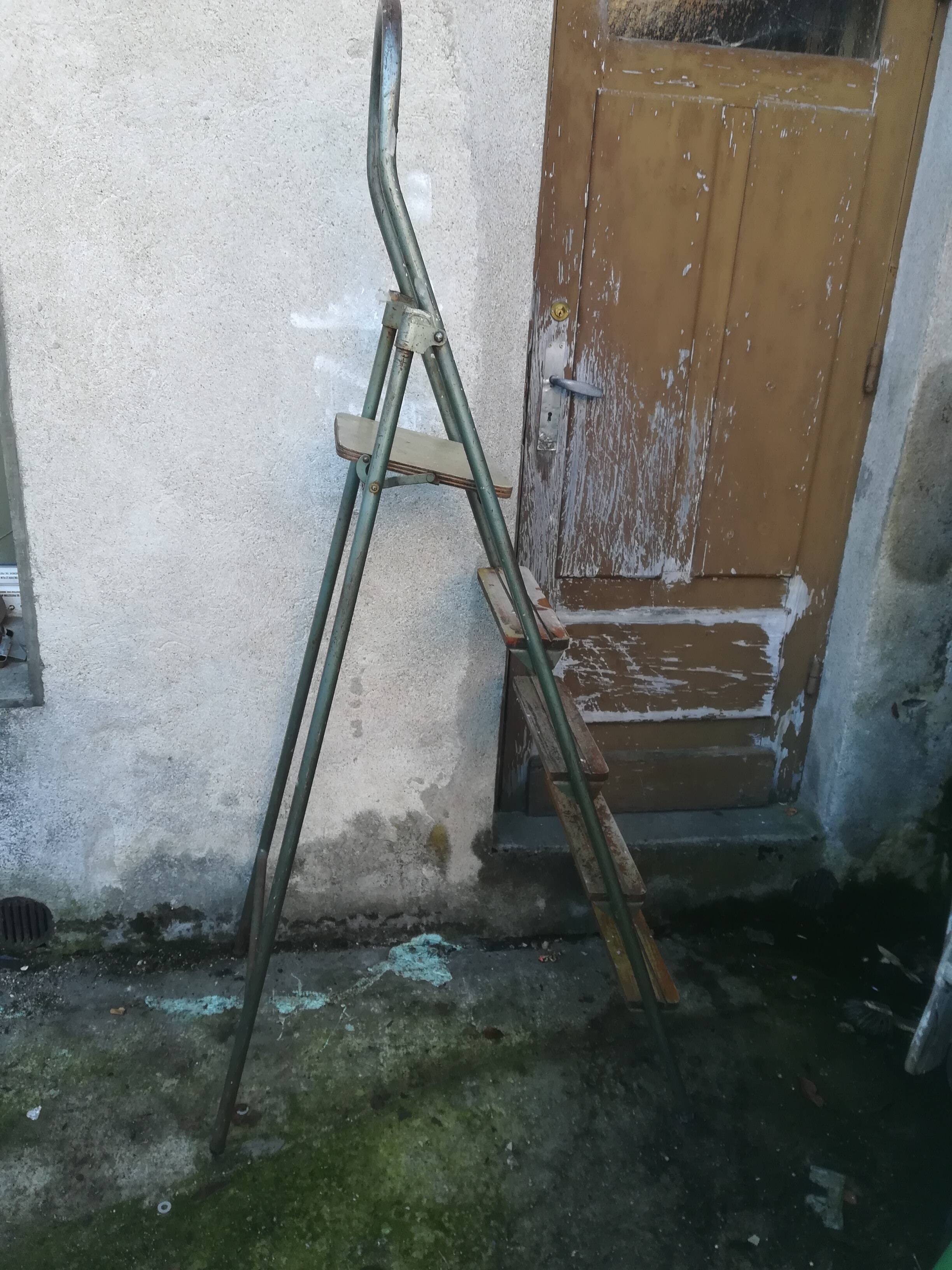 Stool vintage iron and wood electricians