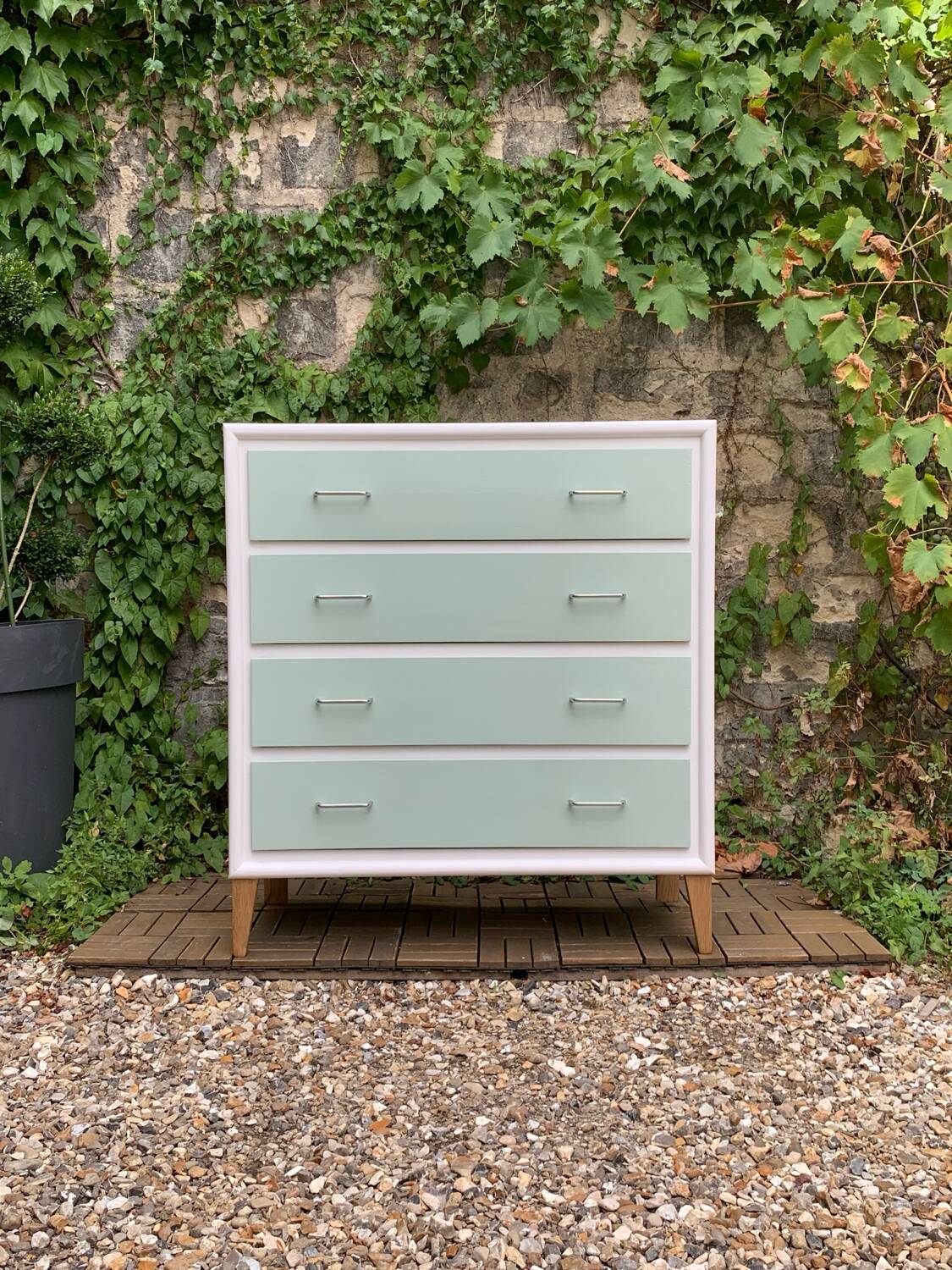 Vintage 1950s compass foot chest of drawers