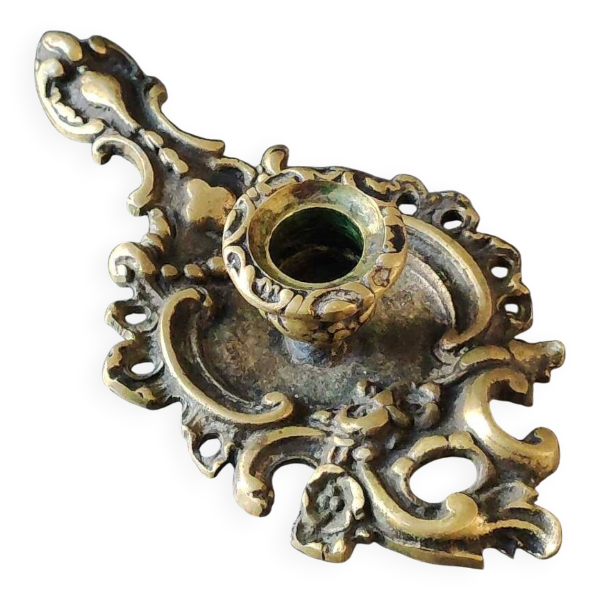 Antique Baroque/Rocaille style hand candle holder. In bronze with an old gold patina.