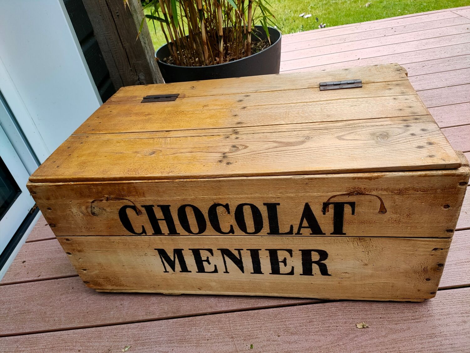 Former Chocolat Menier advertising wooden box
