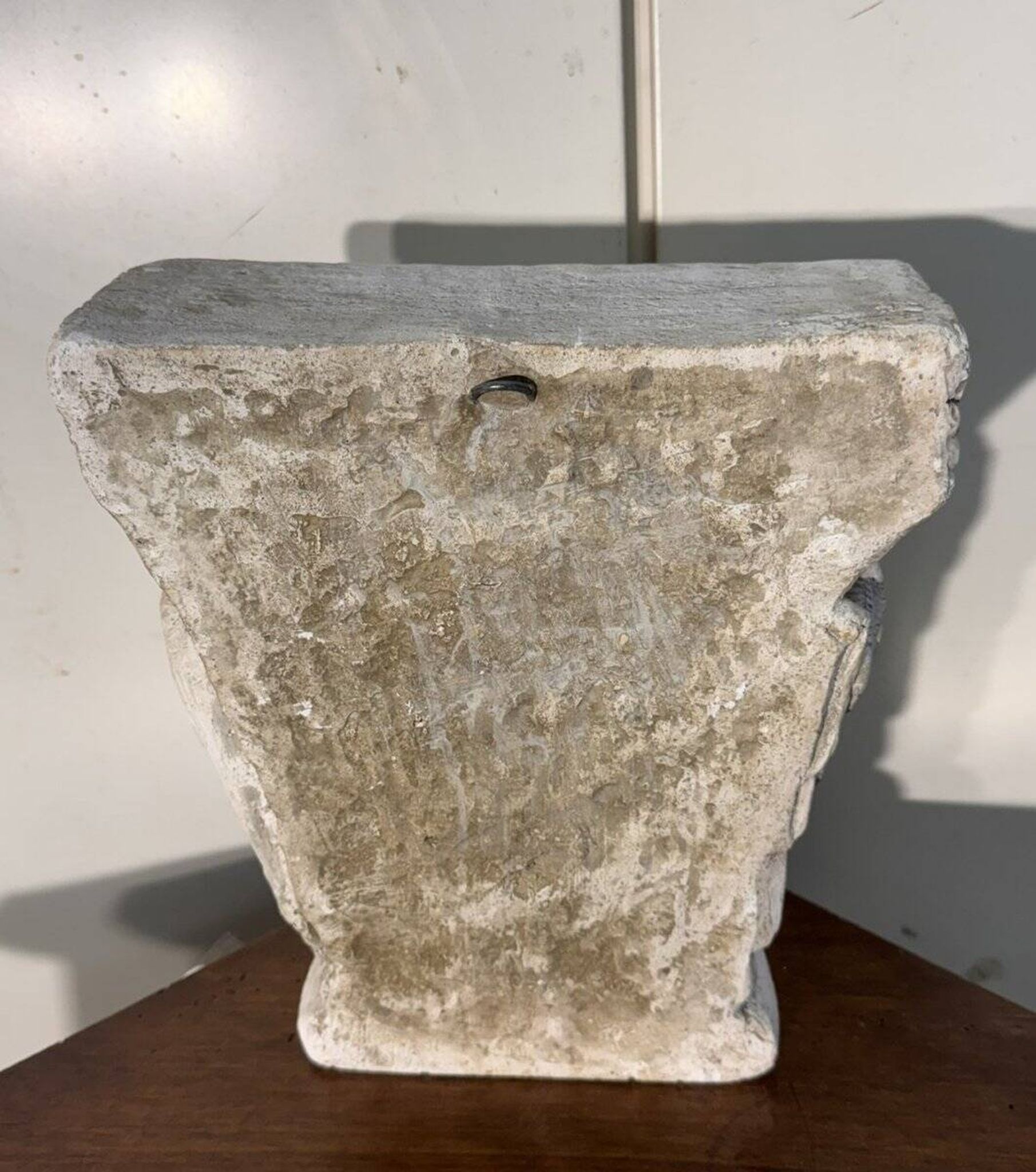 Reconstituted stone capital