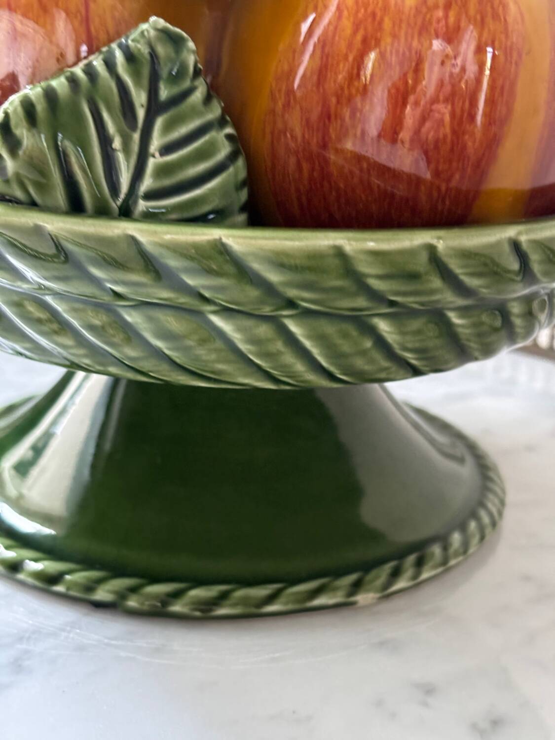Coupe à fruits en faïence