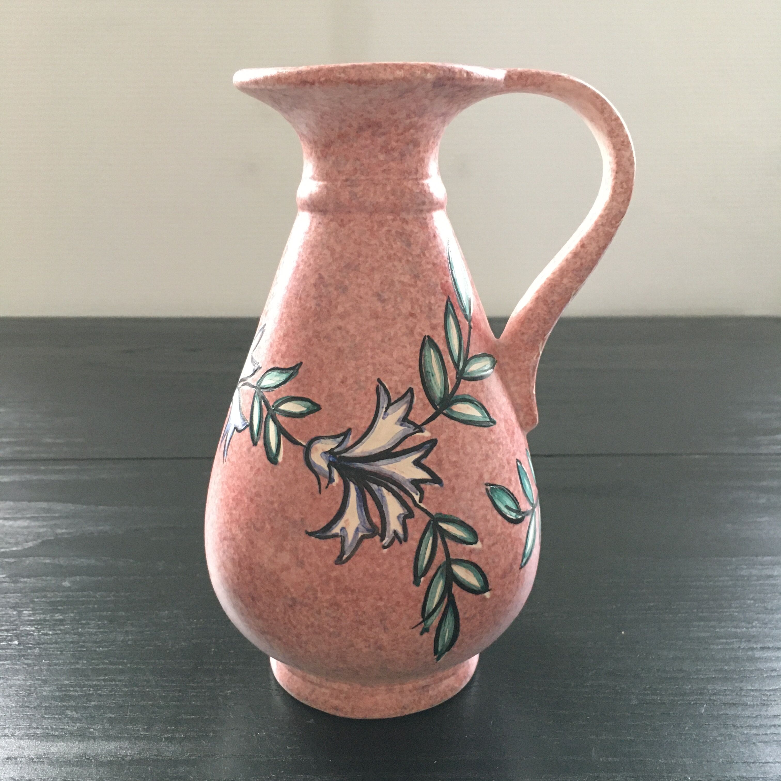 Pitcher signed Rossello Vallauris