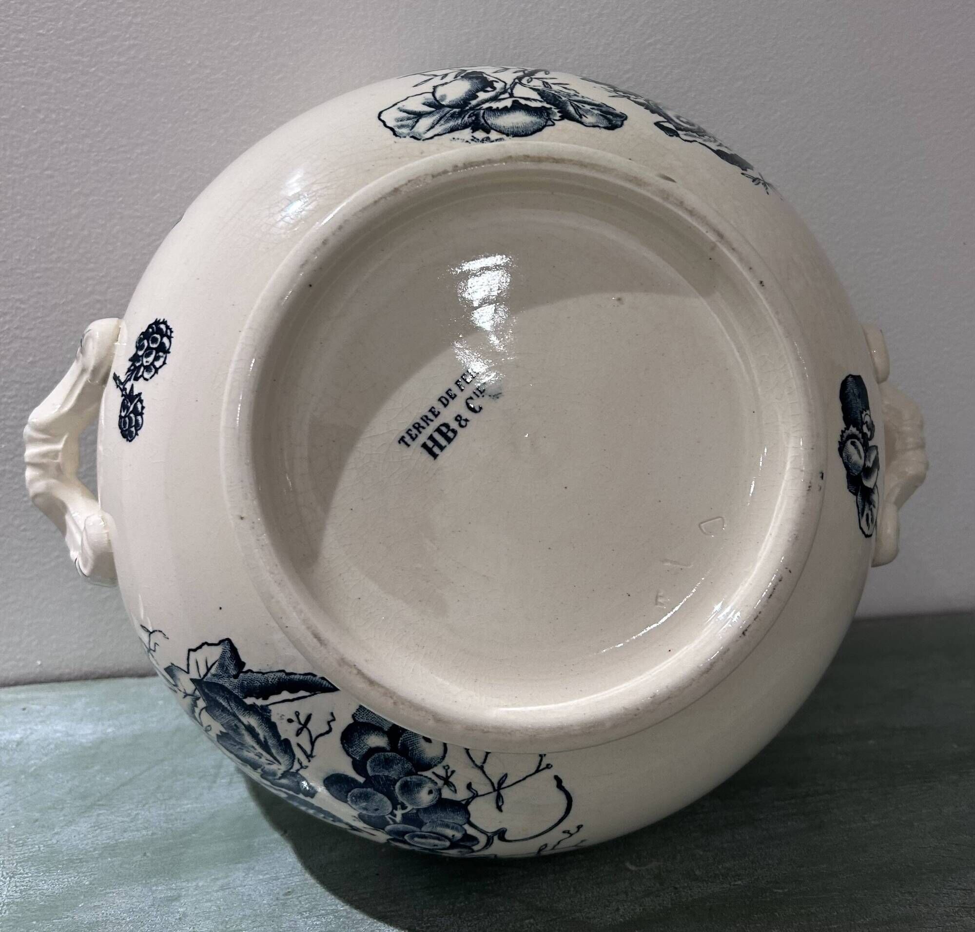 Antique soup tureen, late 19th century.